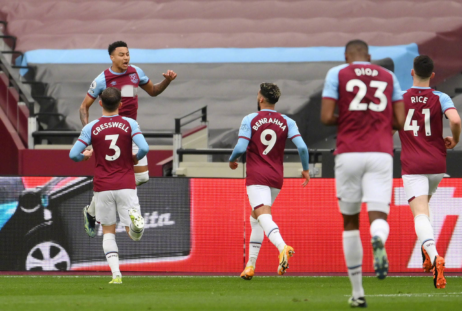 够加强内线 够加强内线